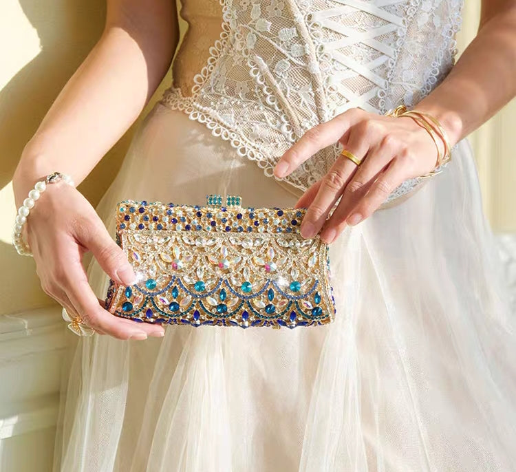 Fish scale banquet bag with hollow metal inlaid with diamond