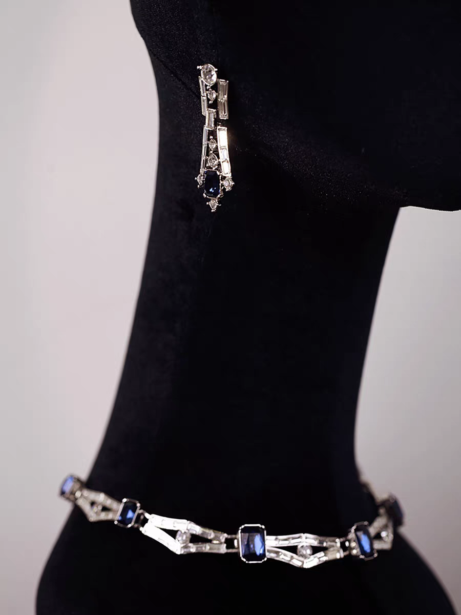 “Azure Elegance” Collector’s Sapphire Necklace Set – Designed to Illuminate