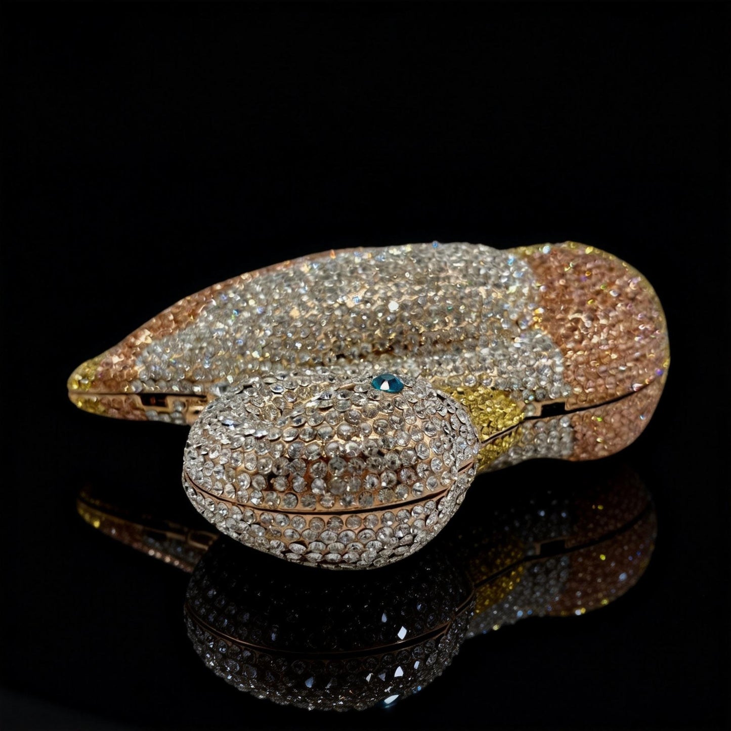 Diamond-Encrusted Swan Evening Clutch — Animal-Themed Full Crystal Handbag with Chain